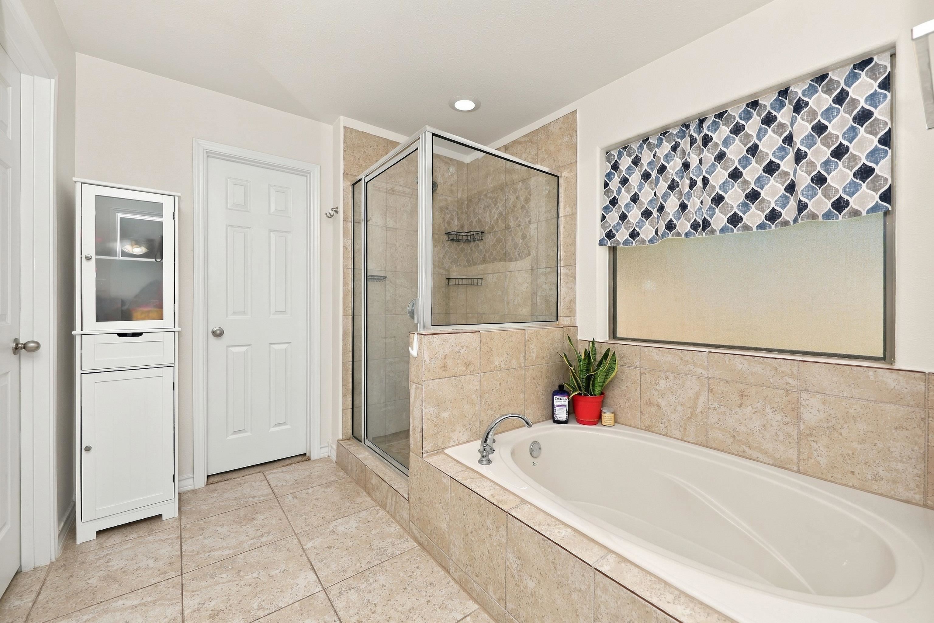 504 Silver Palm Dr