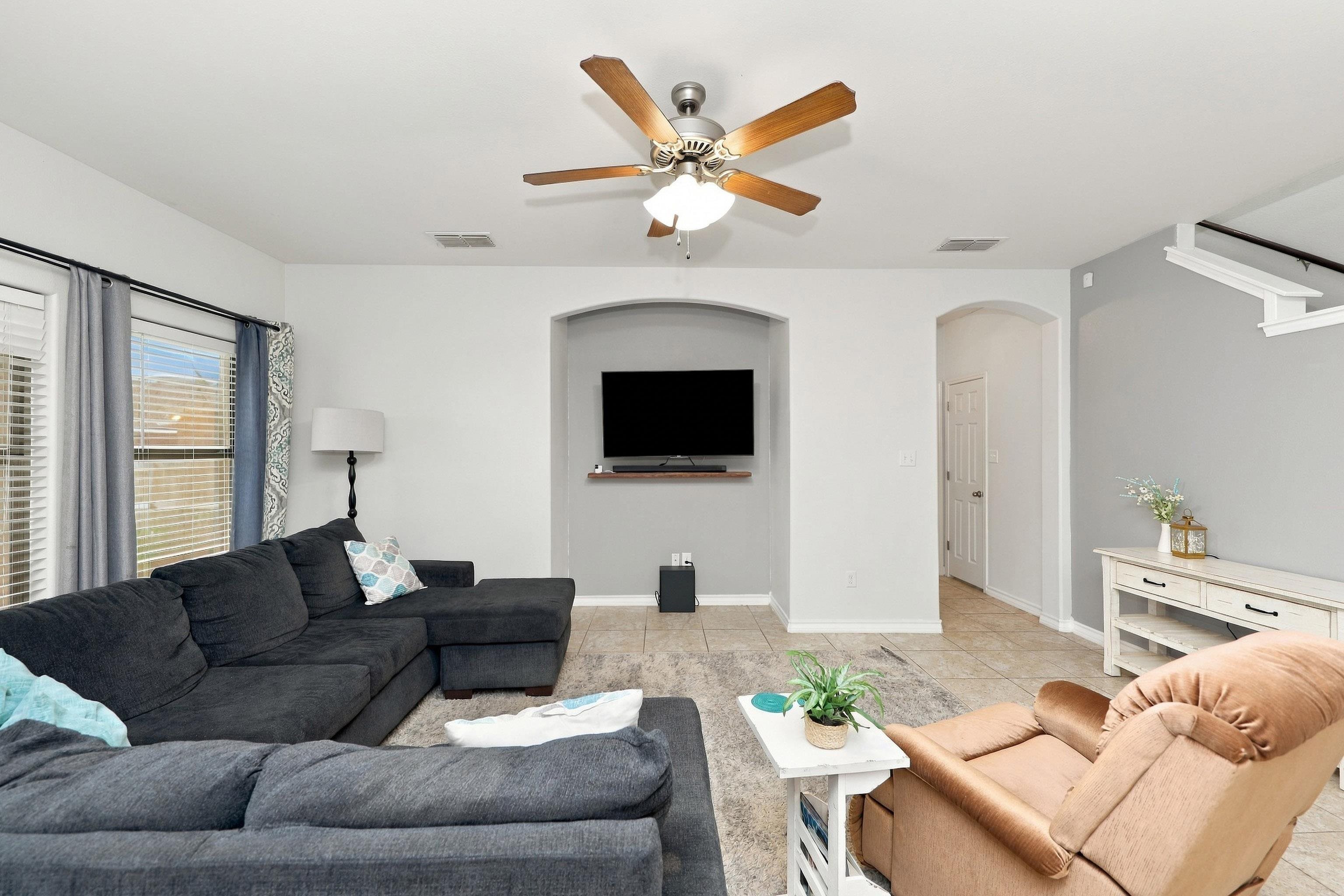 504 Silver Palm Dr