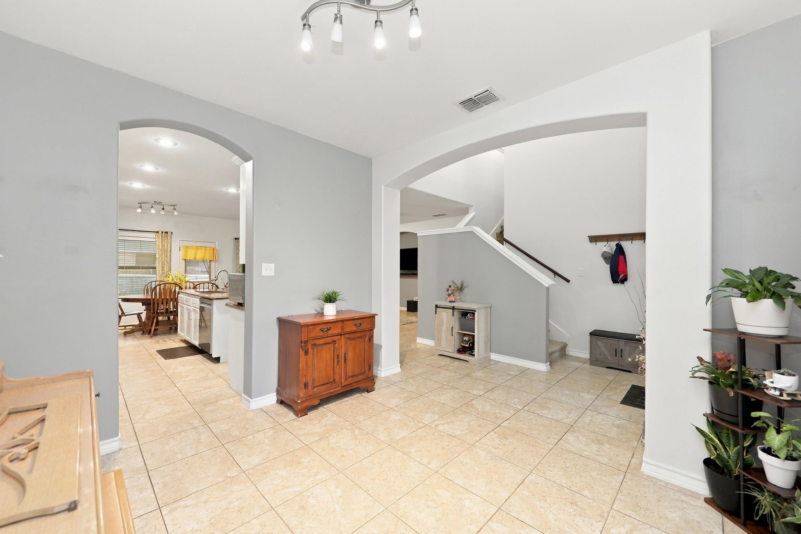 504 Silver Palm Dr