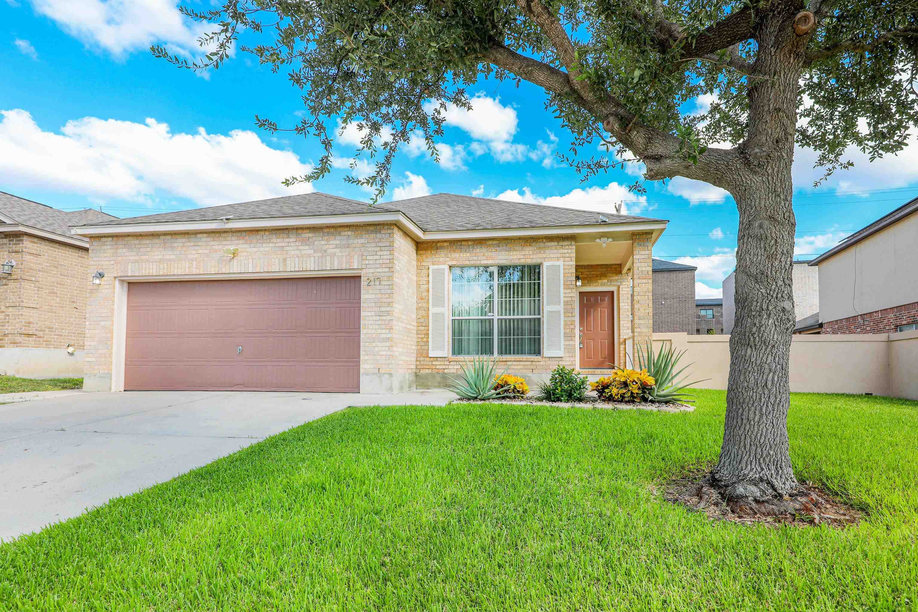 217 Kahlo Lp Laredo TX