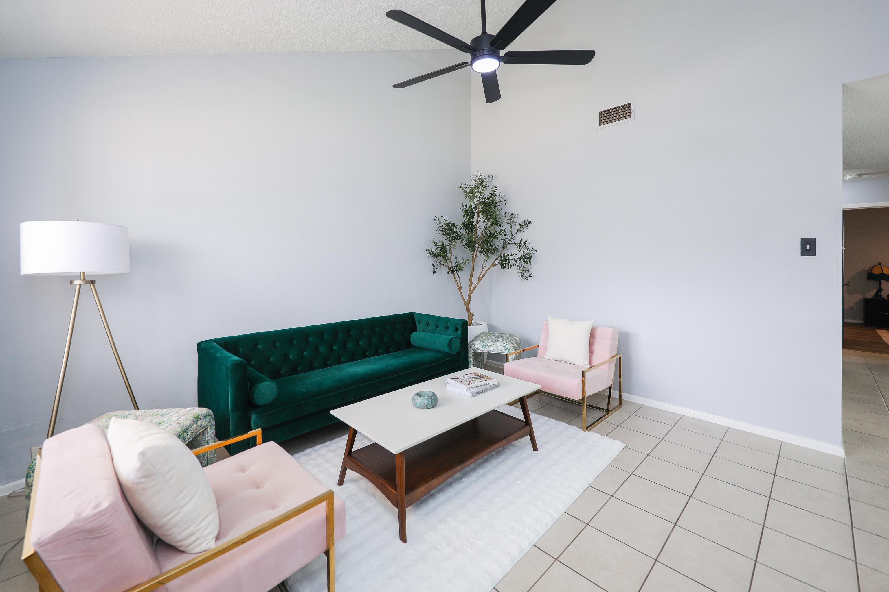 105 Hidden Ln