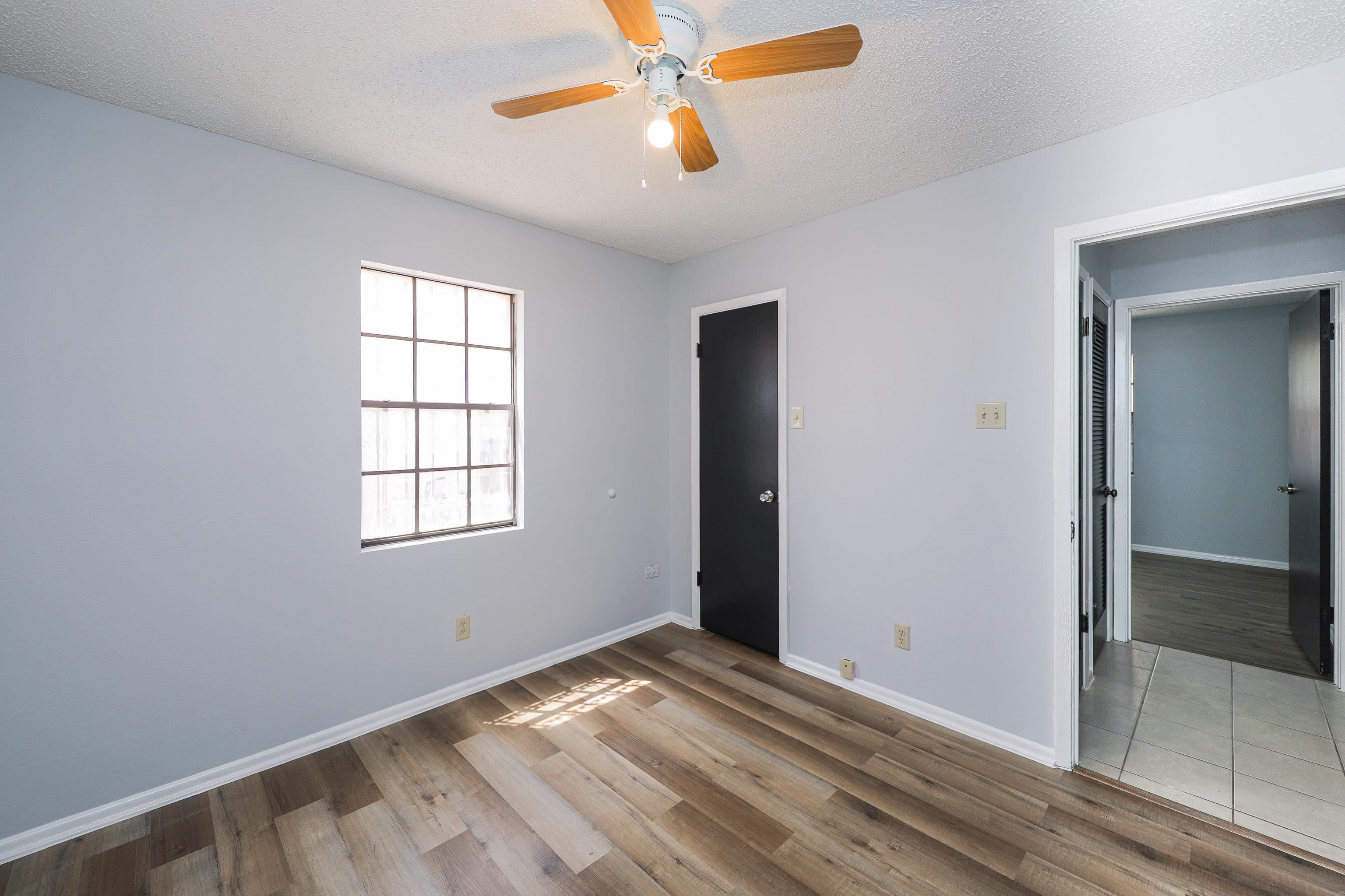 105 Hidden Ln