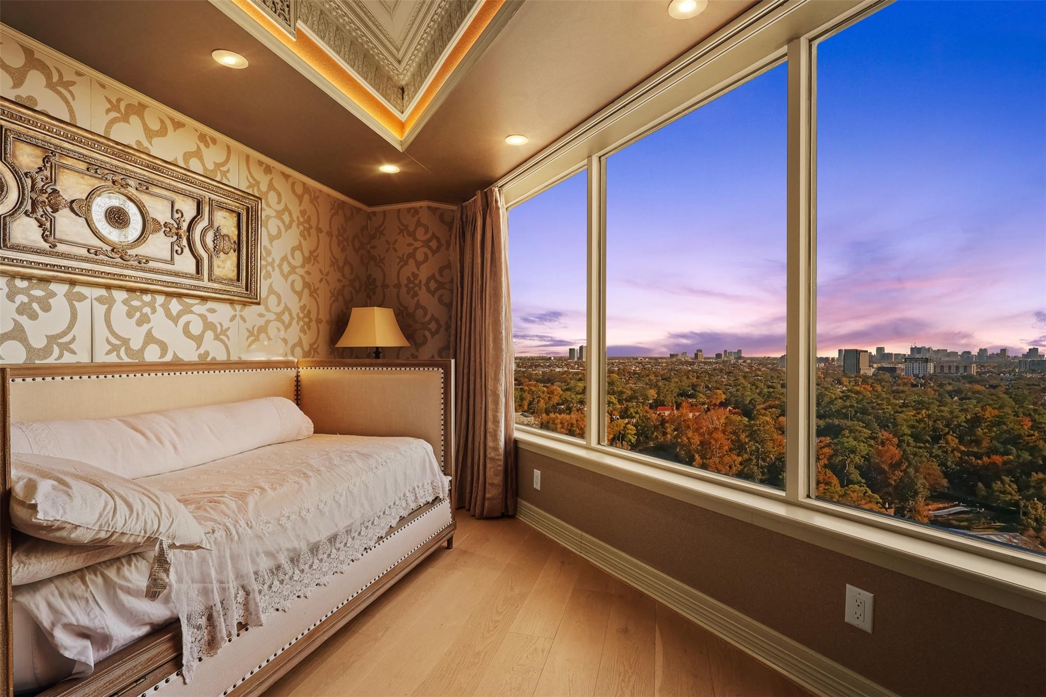 101 Westcott Street # 2001