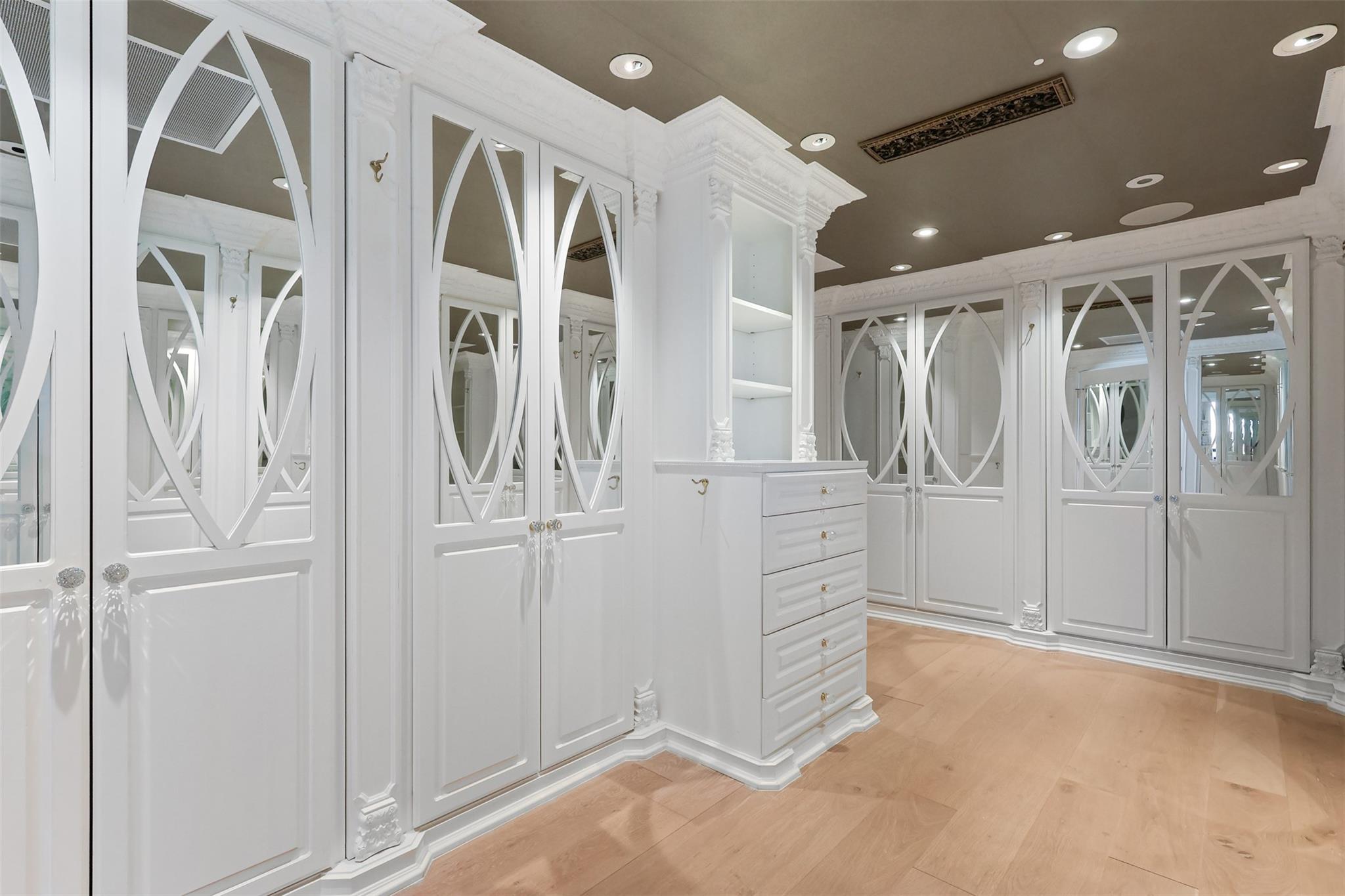 101 Westcott Street # 2001