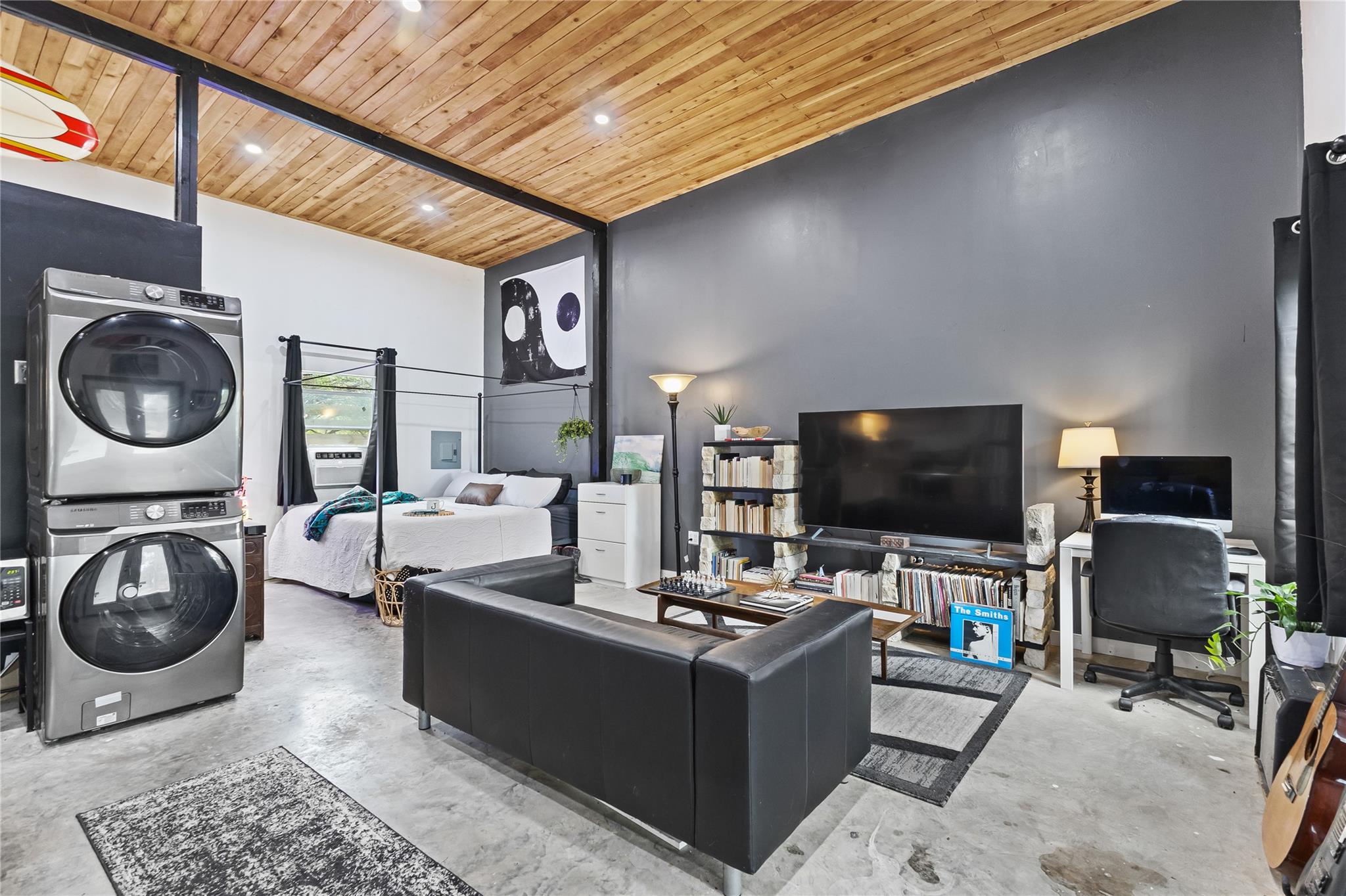 124 Valley Creek DR