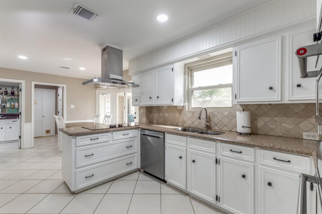 13702 Balmore Circle