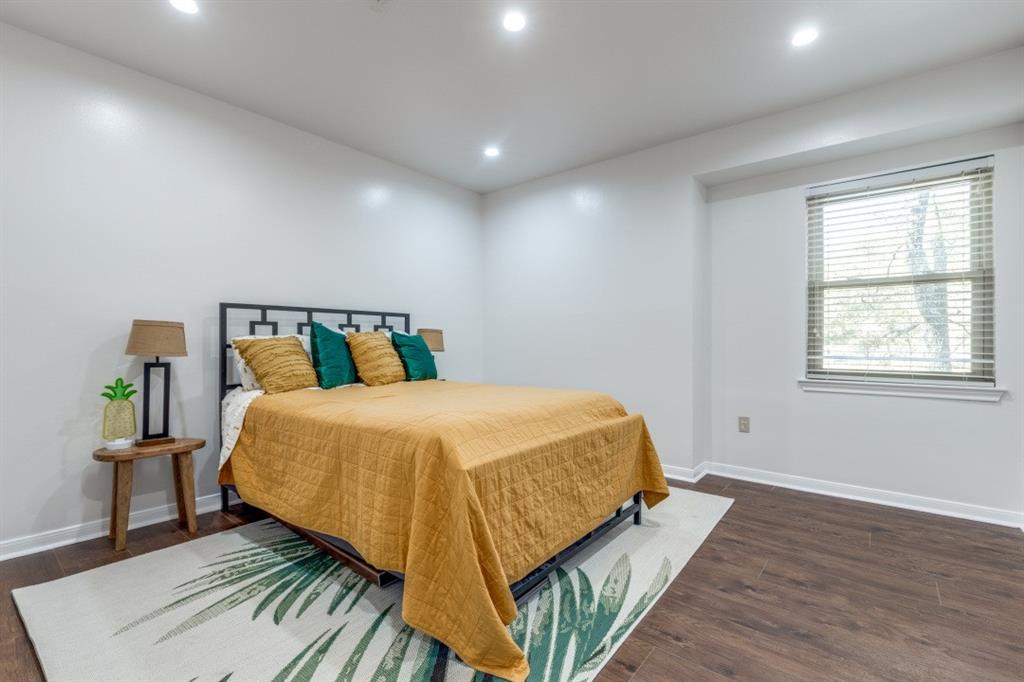 13702 Balmore Circle