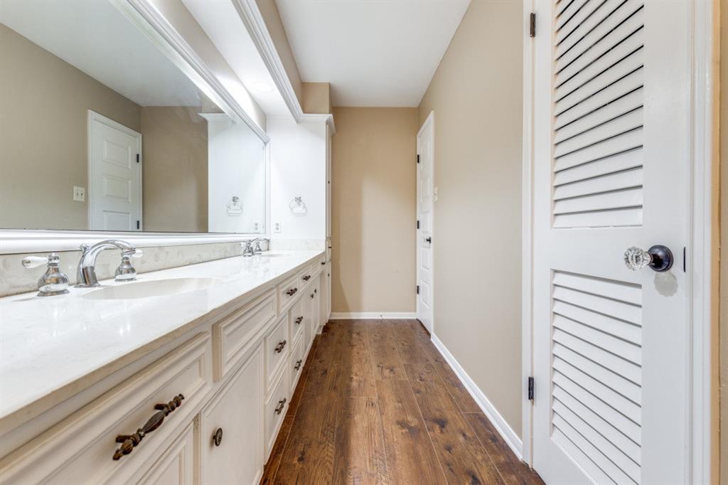 13702 Balmore Circle