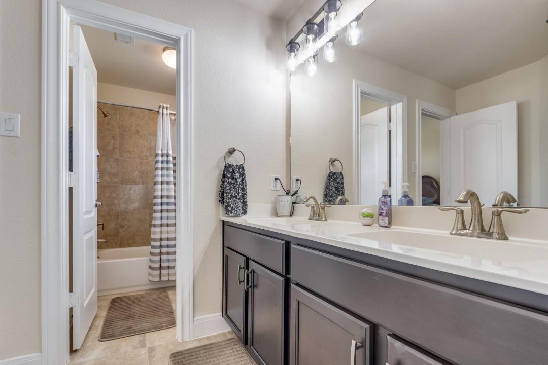 11219 Kings Point Boulevard Boulevard