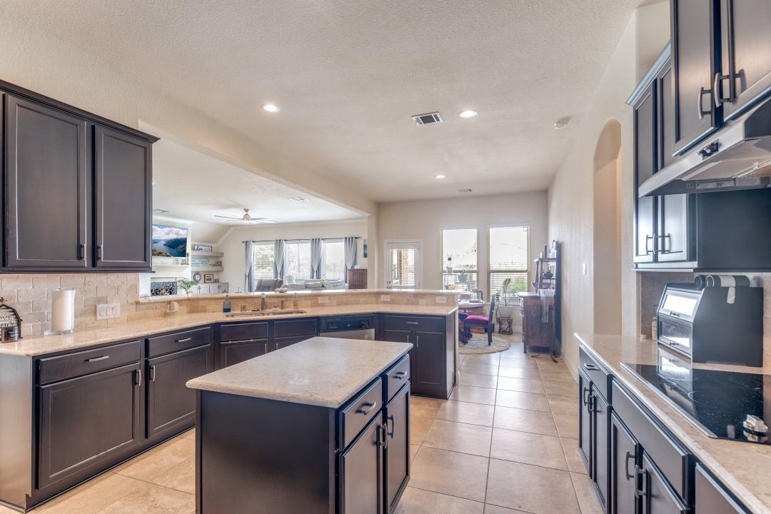 11219 Kings Point Boulevard Boulevard