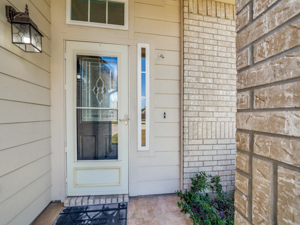 113 Georgian Oaks St