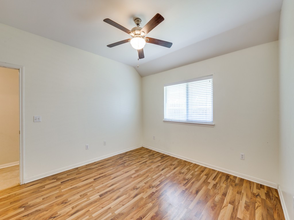 113 Georgian Oaks St