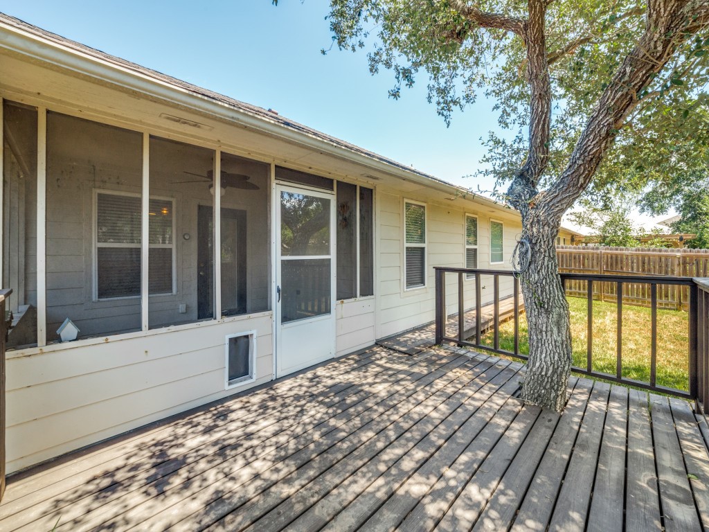 113 Georgian Oaks St