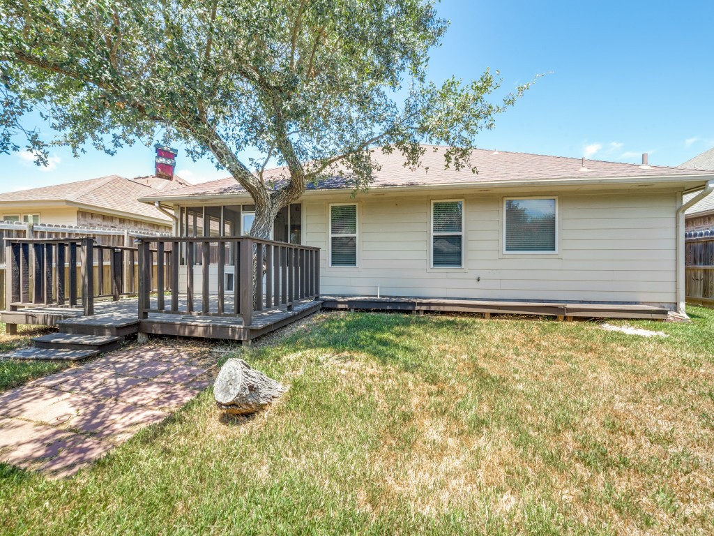 113 Georgian Oaks St