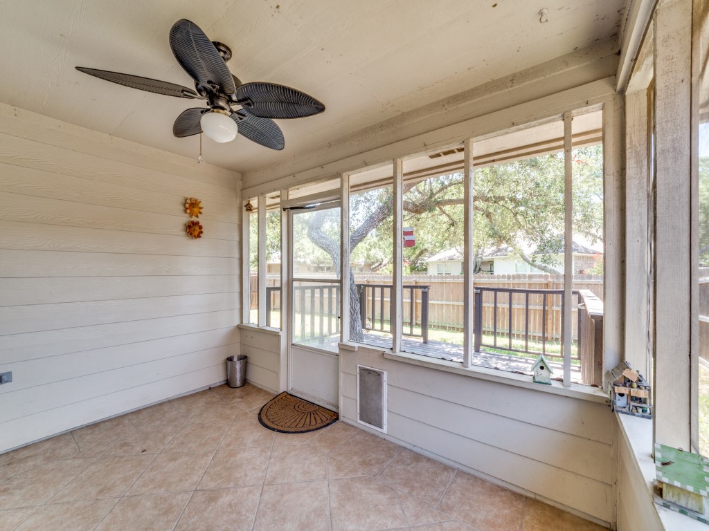 113 Georgian Oaks St