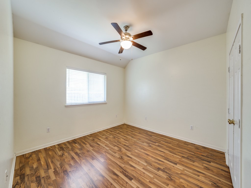 113 Georgian Oaks St