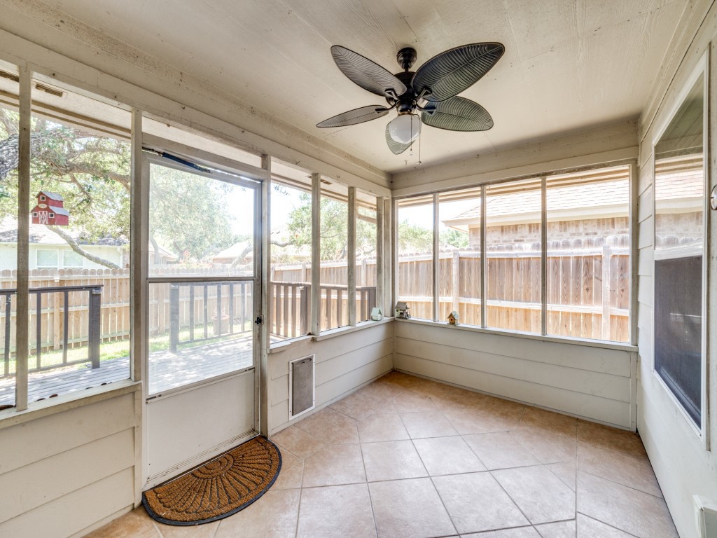 113 Georgian Oaks St