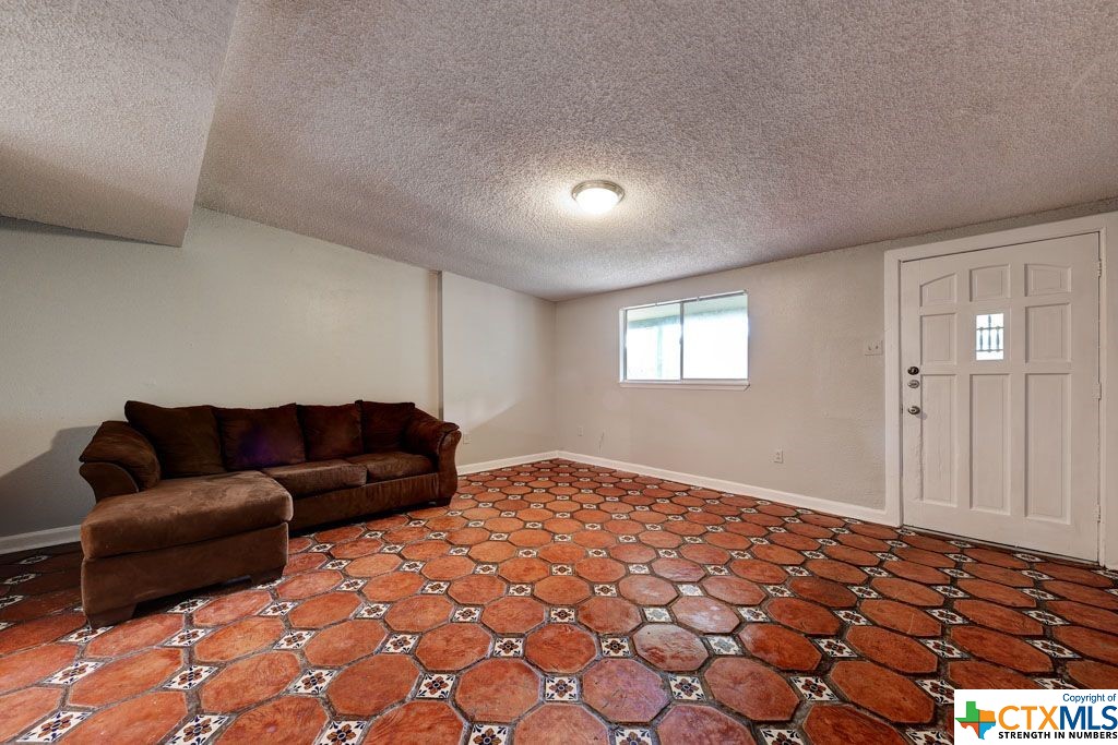 119 Canyon Road