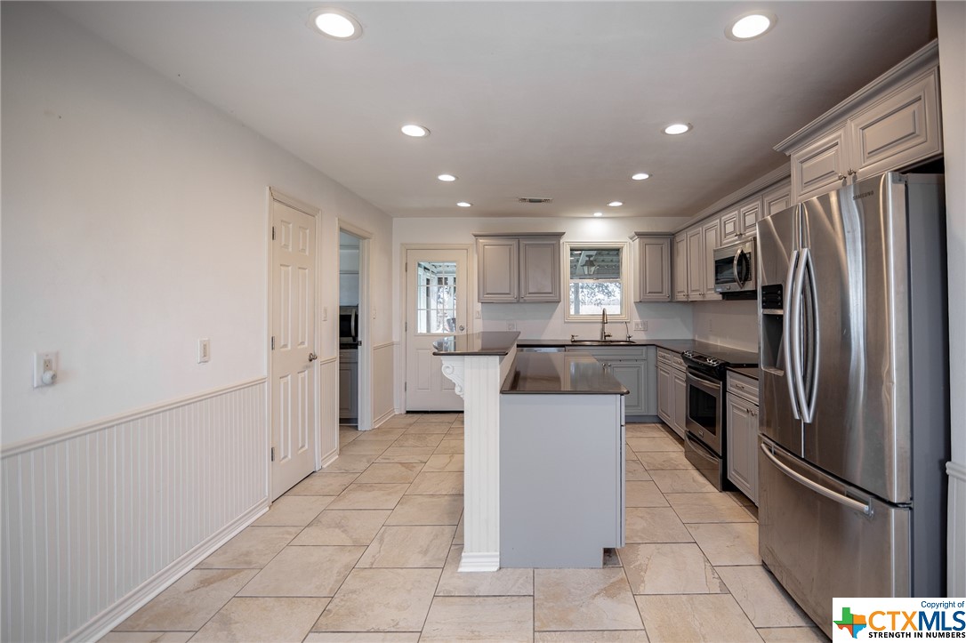 1414 Buentello Road
