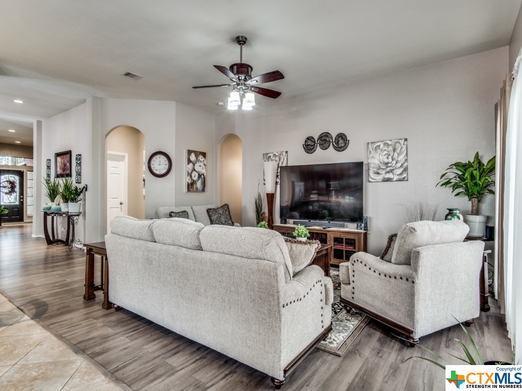 3018 Hidden Meadow