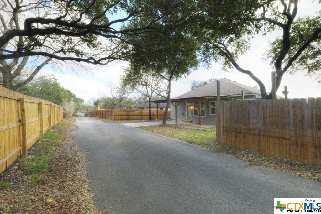 2038 Ridge View Drive