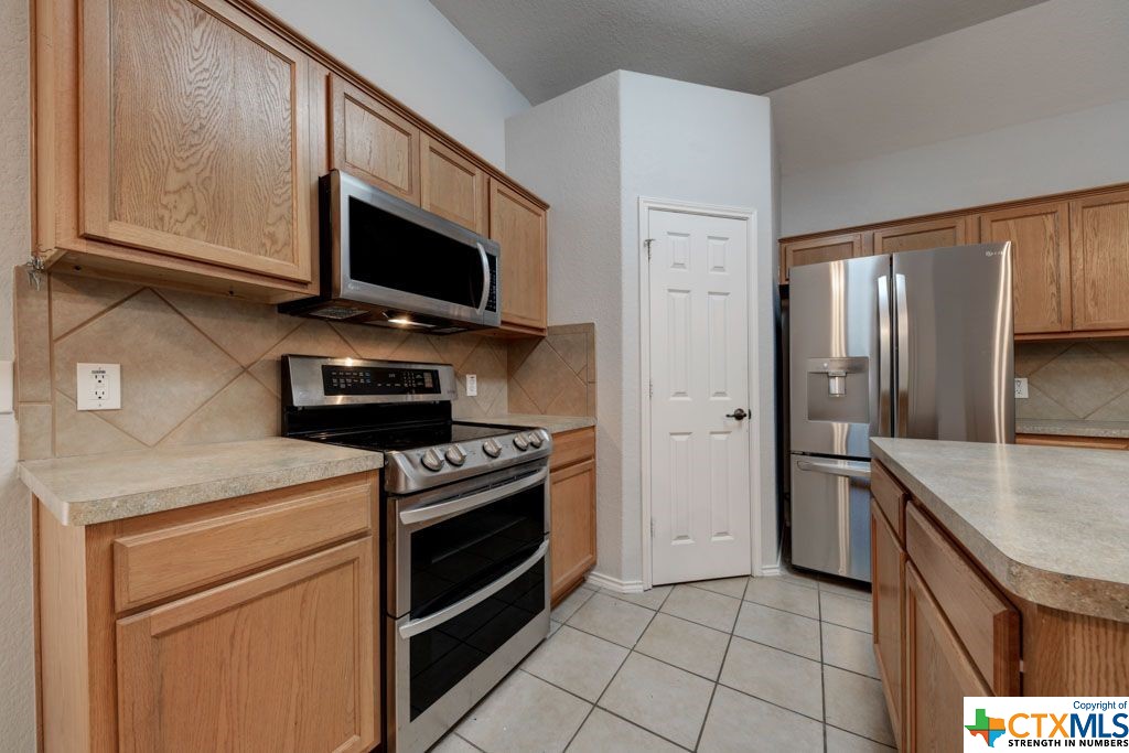2038 Ridge View Drive
