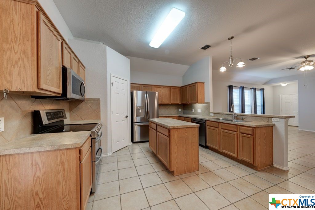 2038 Ridge View Drive