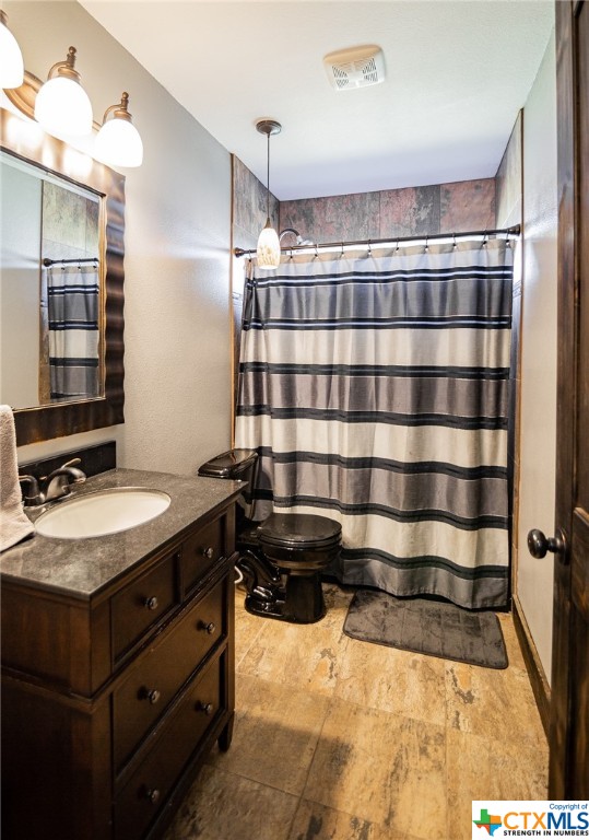 2243 Old Goliad Road