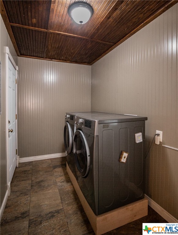 2243 Old Goliad Road