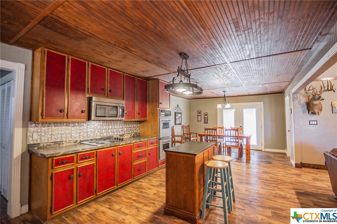 2243 Old Goliad Road