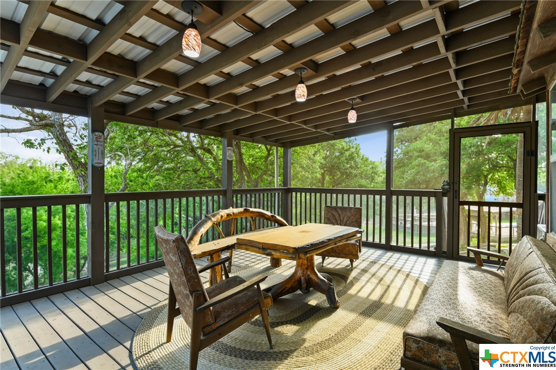 617 S Commercial Street