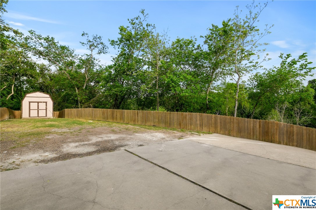 617 S Commercial Street