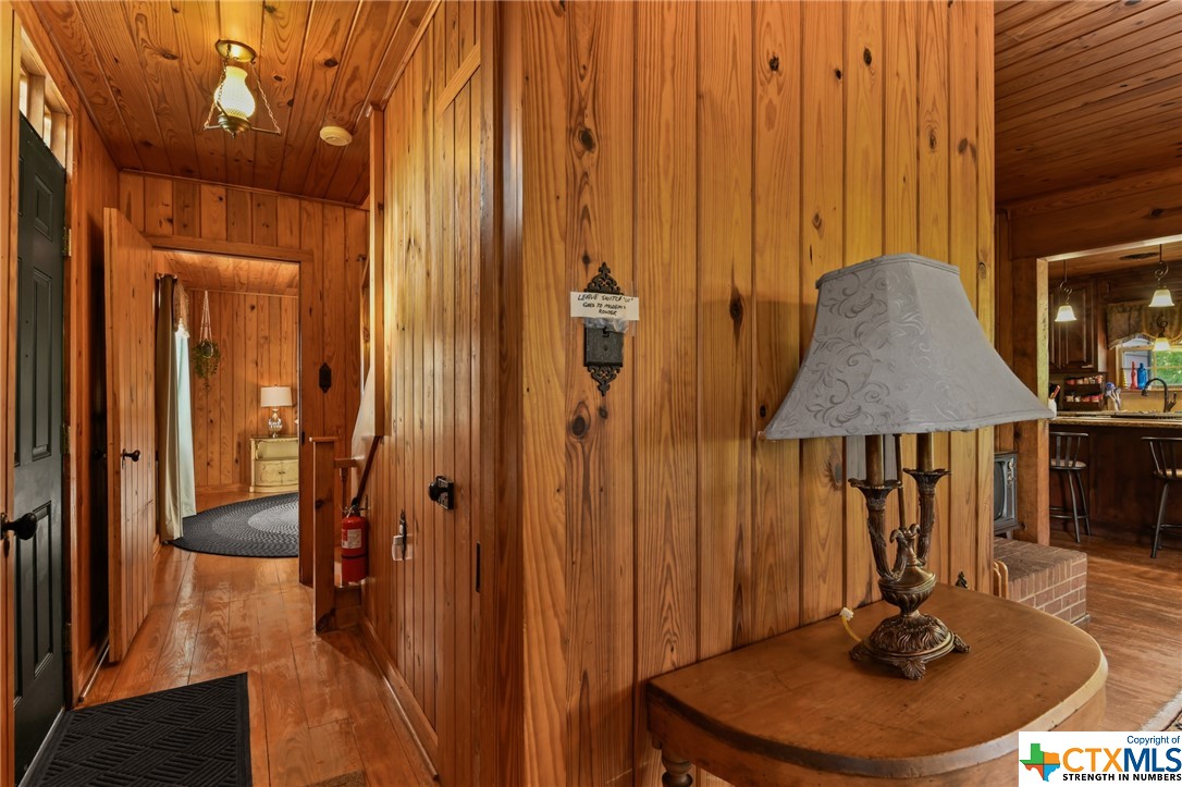 617 S Commercial Street