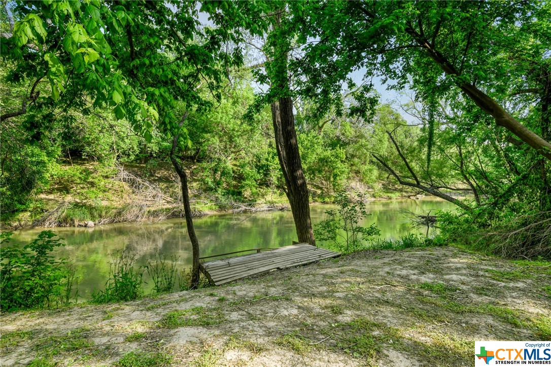 617 S Commercial Street