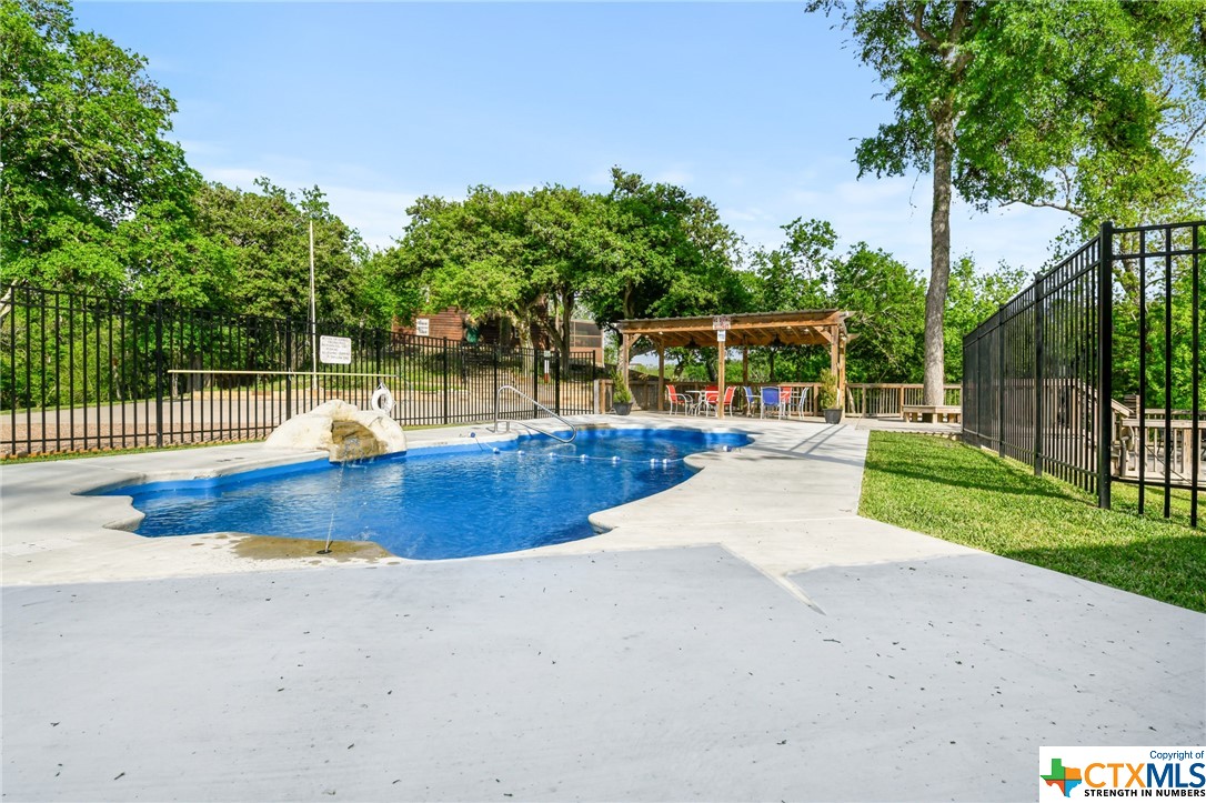 617 S Commercial Street