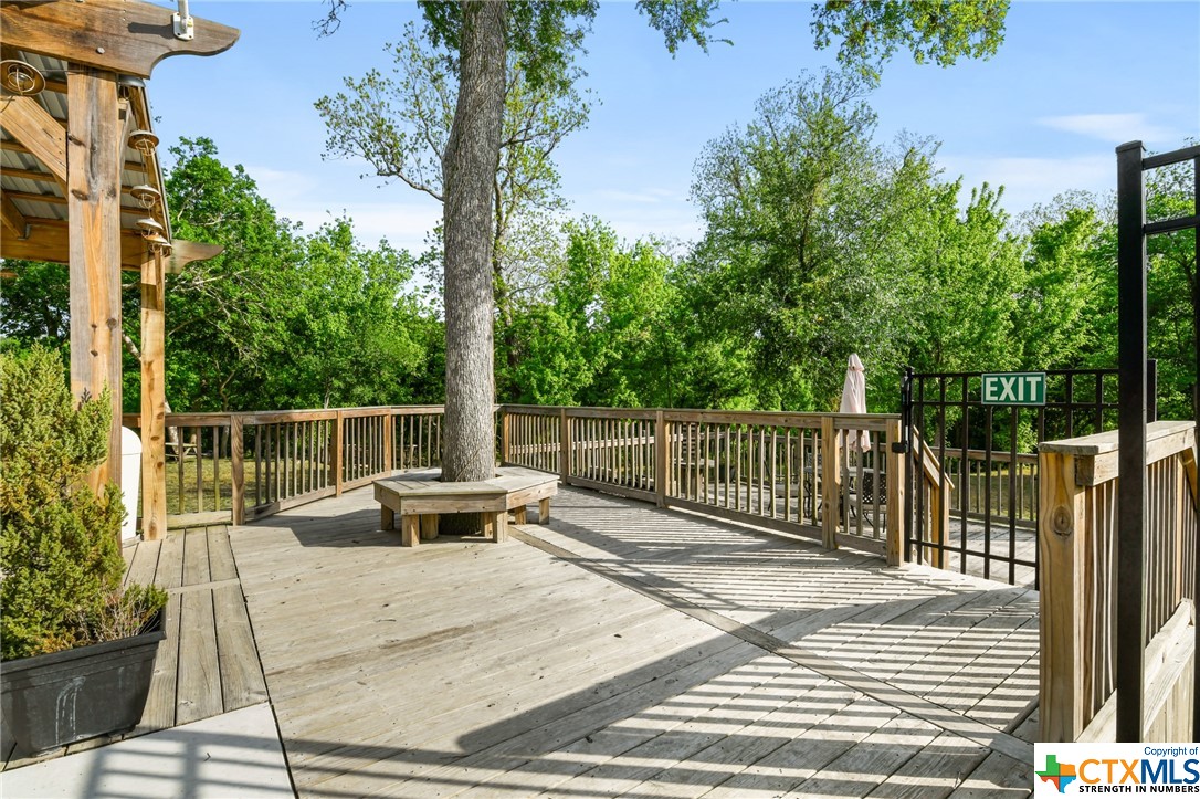 617 S Commercial Street