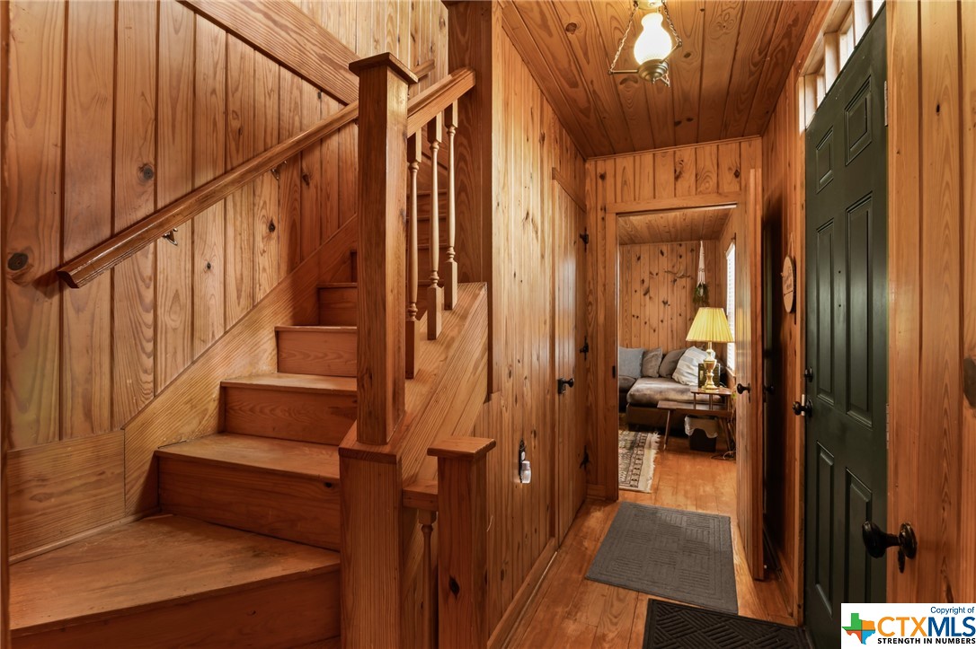 617 S Commercial Street