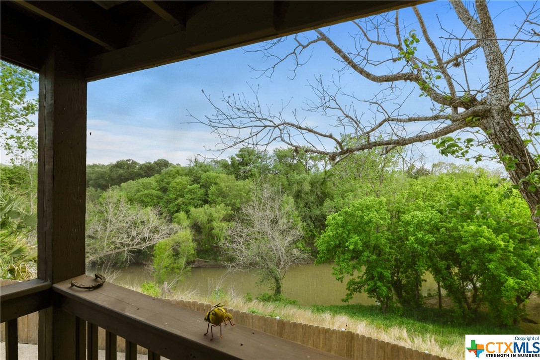 617 S Commercial Street