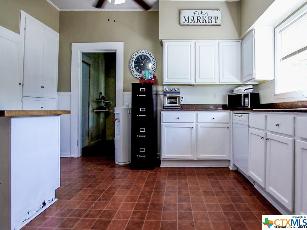 303 E San Antonio Street
