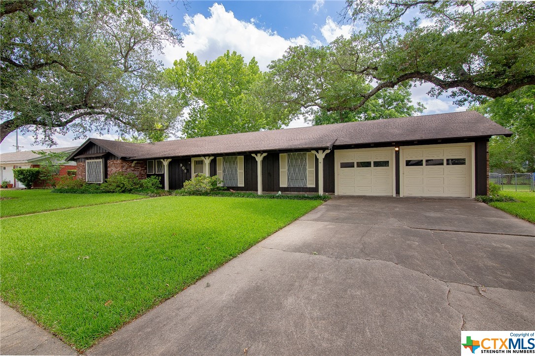 901 Gardenia Lane