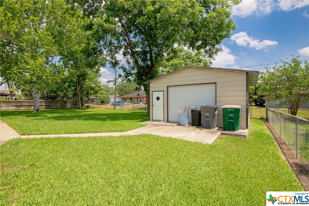 901 Gardenia Lane