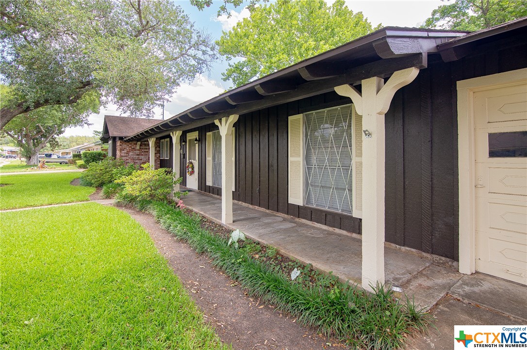 901 Gardenia Lane