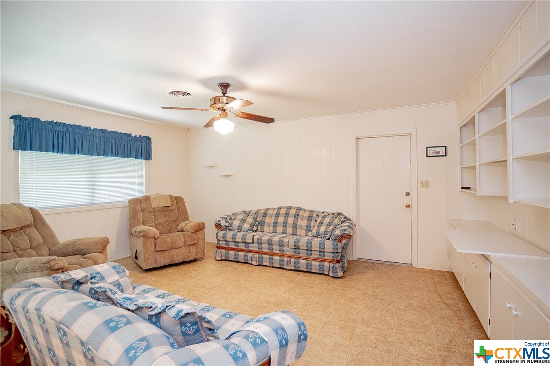 901 Gardenia Lane