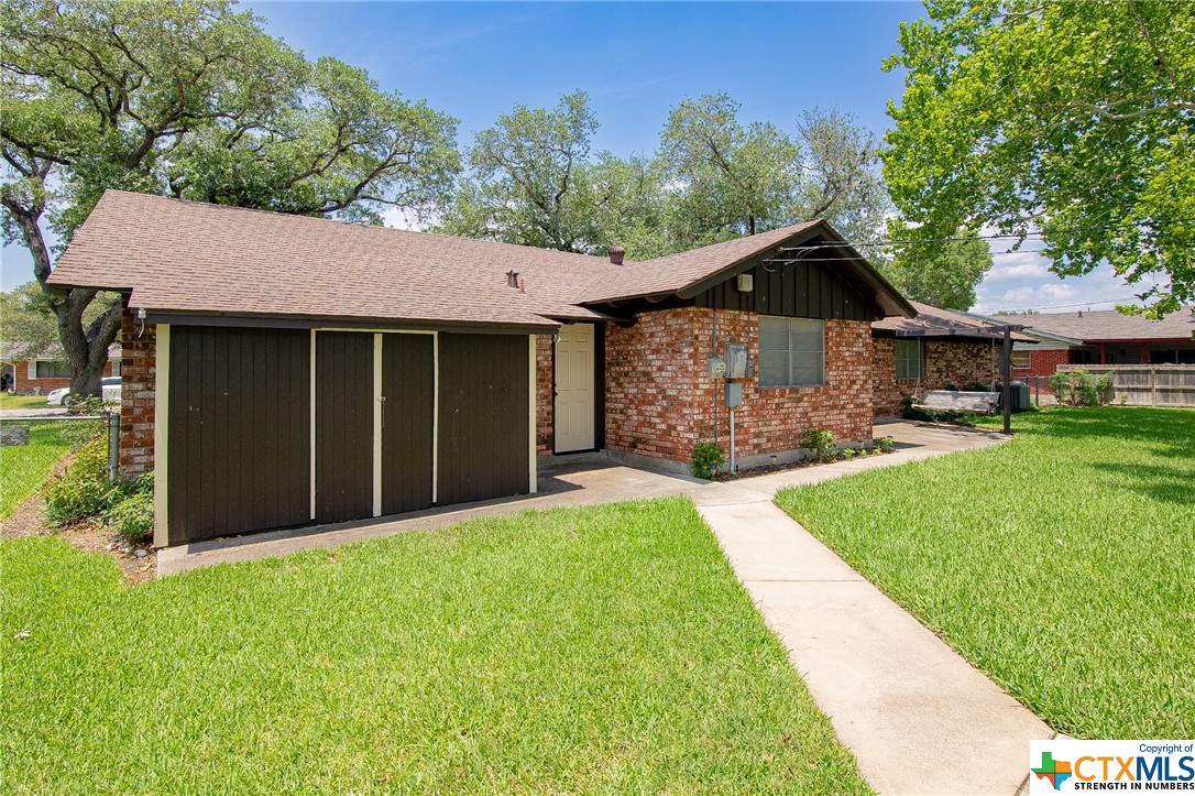 901 Gardenia Lane