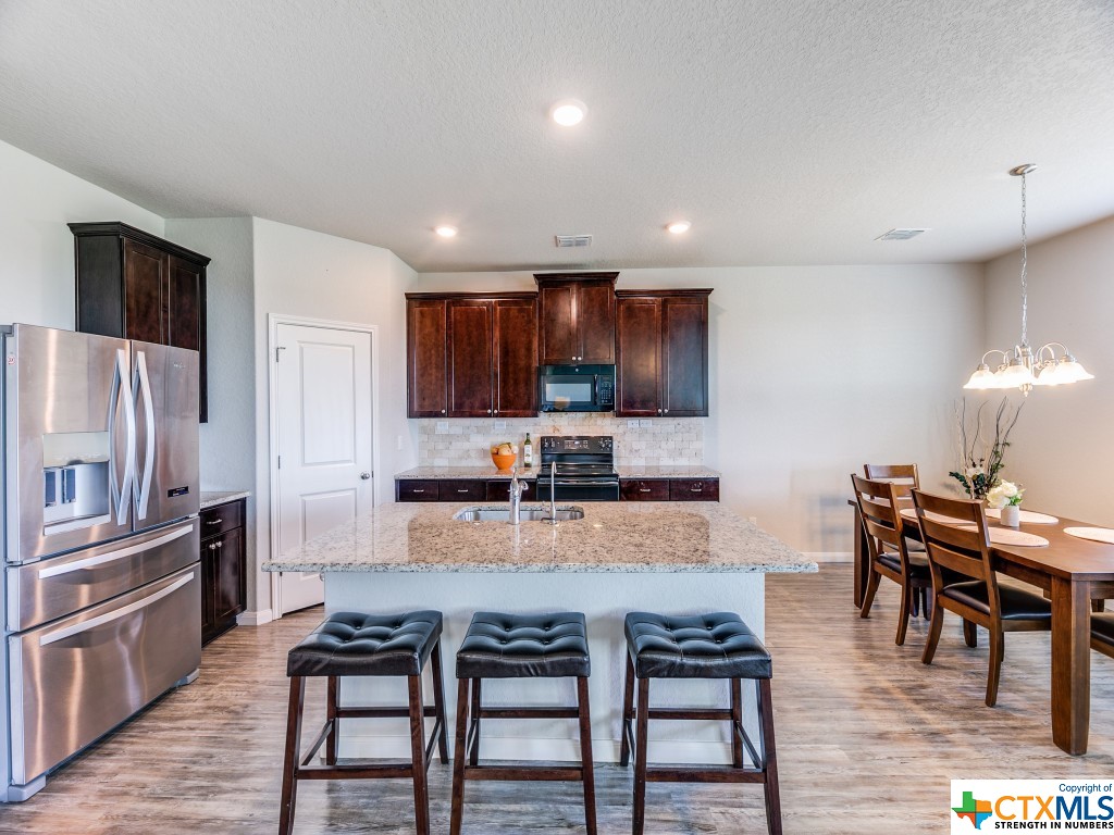 1341 Kelly River Street