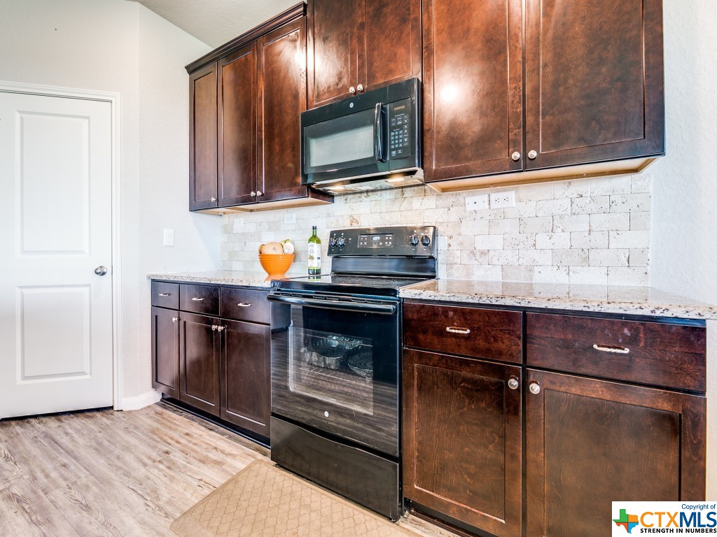 1341 Kelly River Street