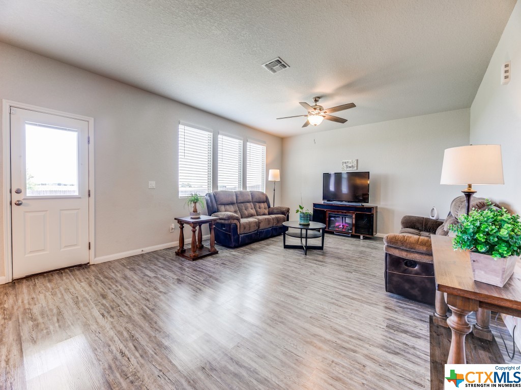 1341 Kelly River Street