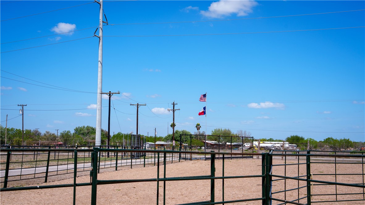 200 W County Road 418