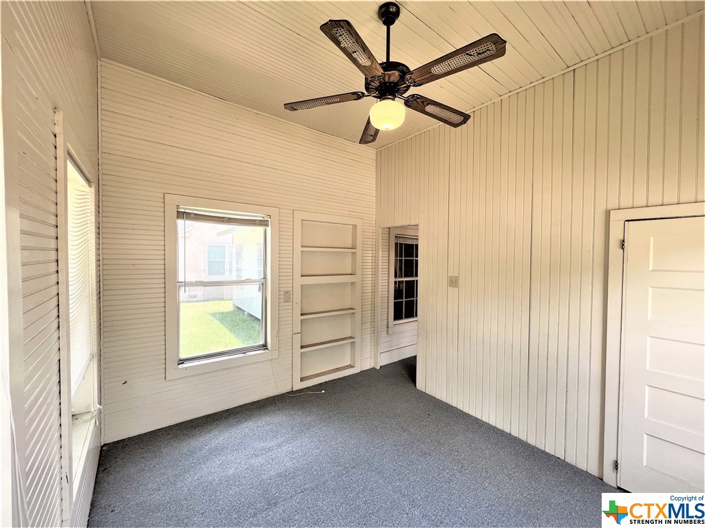 309 N Clinton Street