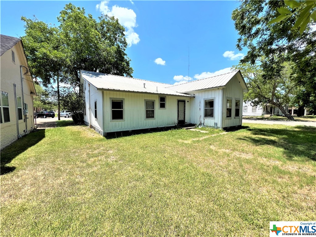 309 N Clinton Street